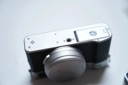 Fujifilm X100VI Silver + Box & Accessories | 23mm f/2 | Excellent Condition ✅