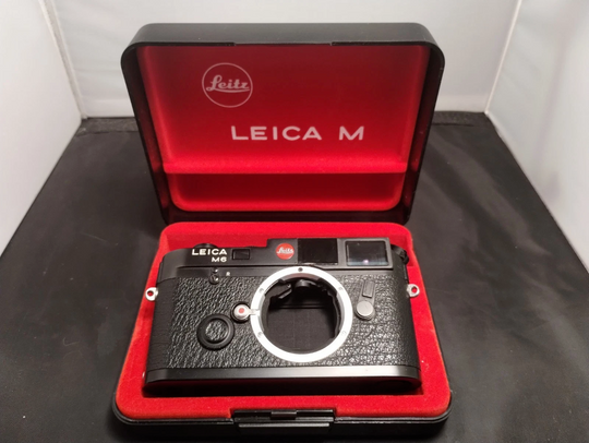 Leica M6 Black non-TTL Rangefinder Film Camera Body w/strap &amp; original box