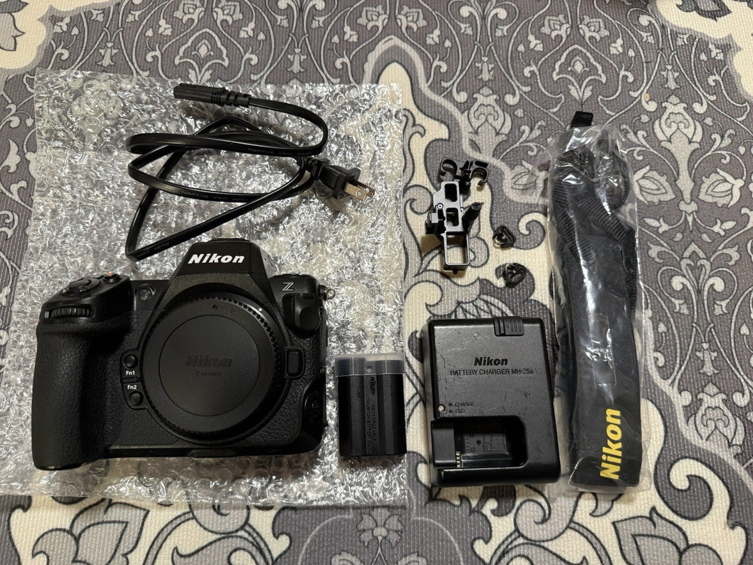 Nikon Z8 Full-frame 8K 45.7MP Mirrorless Hybrid Camera