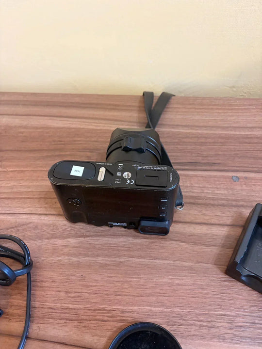 Leica Q2 47.3 MP Digital SLR Camera - Black (Body Only)